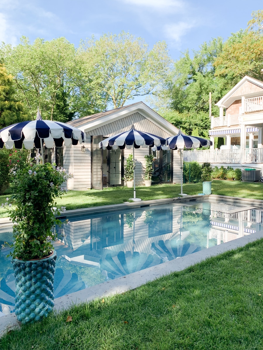 East Hampton Yard in Morning Gentle COCOCOZY